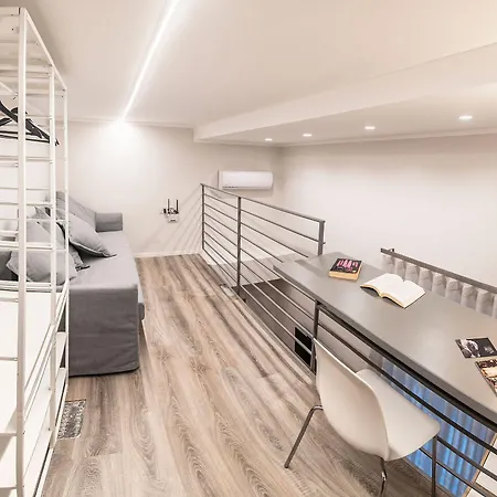 Apartamento Three Toledo Nápoles