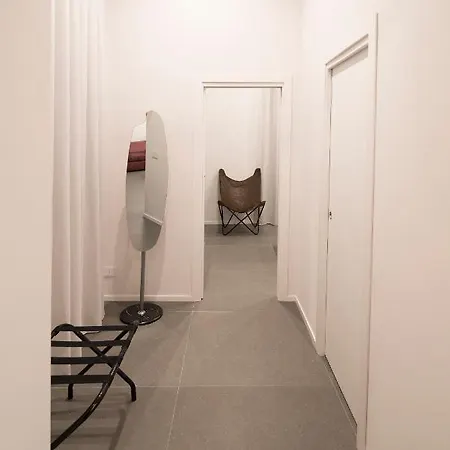 Apartamento Three Toledo Nápoles