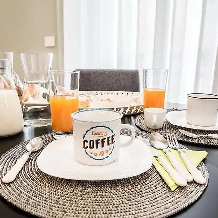 Three Toledo Apartman